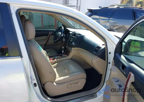 2011 Toyota Highlander Limited V6 z USA, uszkodzony, nr VIN 5TDDK3EH5BS060724